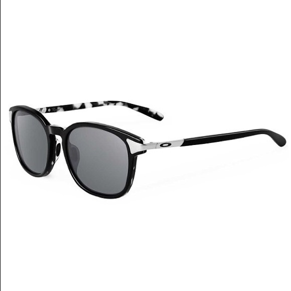 ❤️sale❤️Beautiful women's OAKLEY RINGER SUNGLASSES