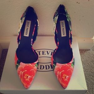 Steve Madden floral print heels.