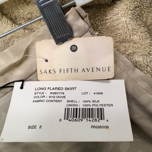 Vintage Calvin Klein 100% silk maxi skirt - Picture 4 of 4