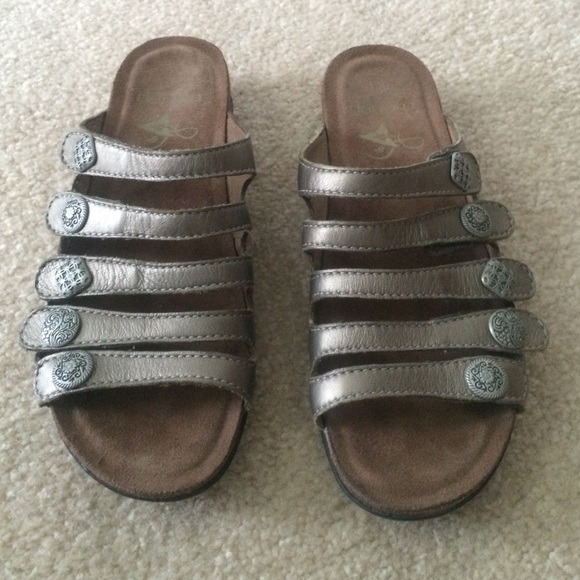 Dansko flat, slide on sandals