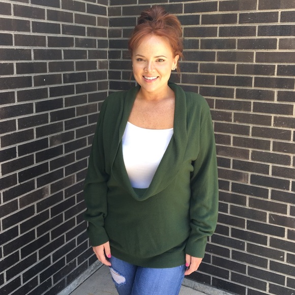 Lane Bryant Sweaters - 18/20 Lane Bryant long sleeve cowl neck sweater
