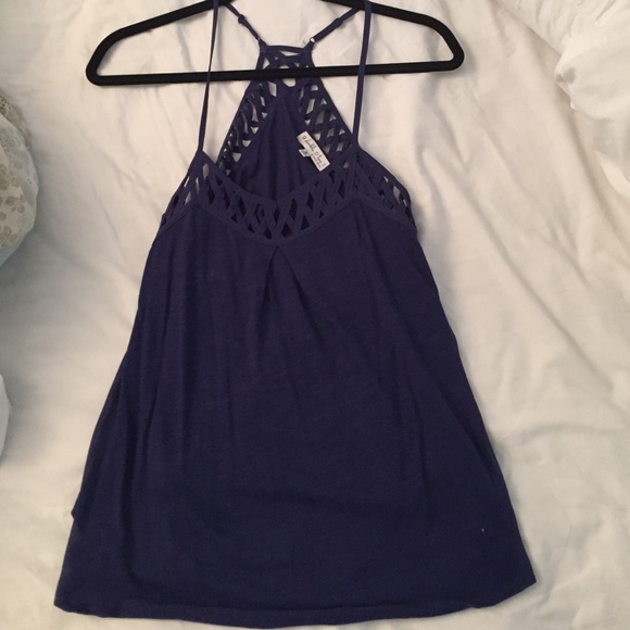 Very cute blue cut out top