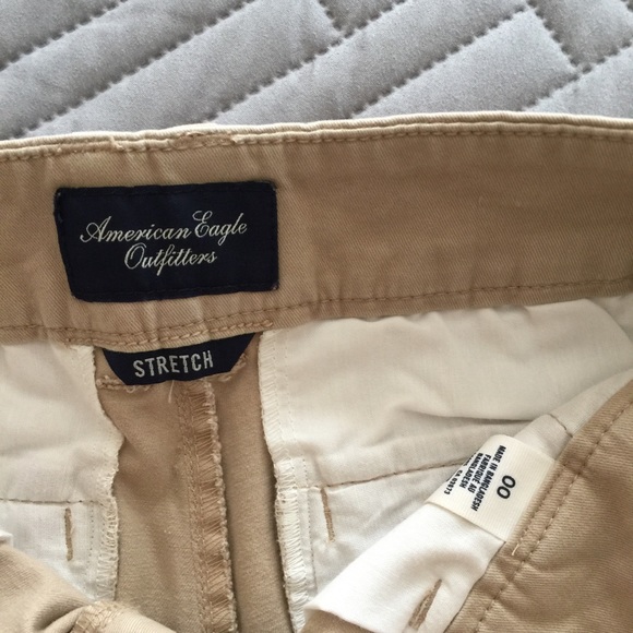 Kakhi American Eagle Shorties- size 00 - Picture 2 of 2