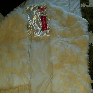 Emandal- White scarf with real fur