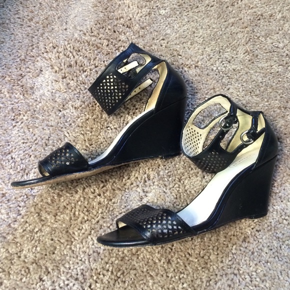 Black Coach wedges - Picture 2 of 2