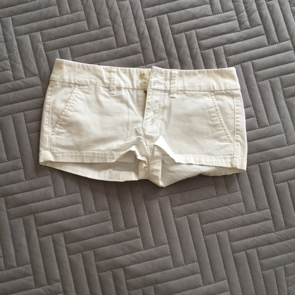 White American Eagle Shorties- Size 00 - Picture 1 of 2