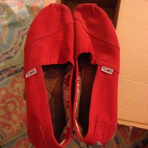 Red Toms