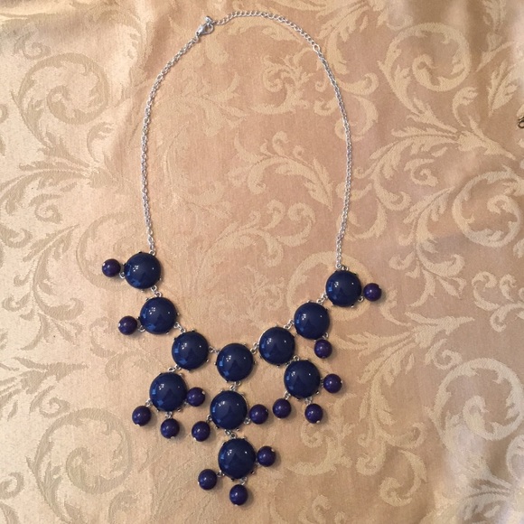A nave blue statement necklace, 6 for six hours