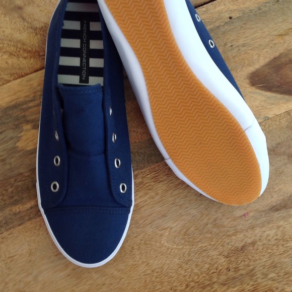 NEW French Connection slip-on sneaker size 8.5 - Picture 3 of 3