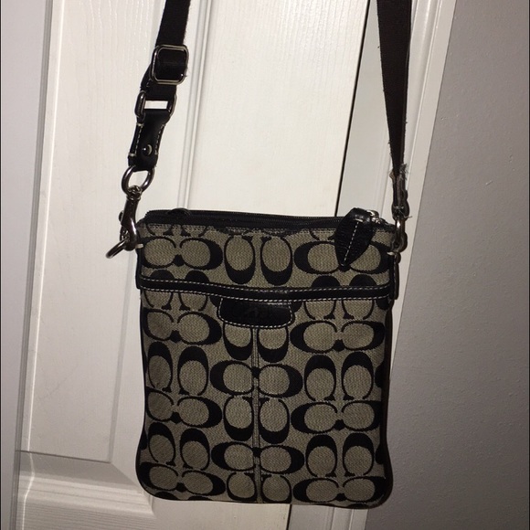 Authentic coach crossbody purse