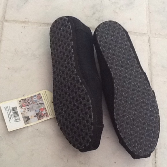 TOMS black shoes