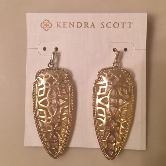Kendra Scott Sadie gold spear earrings
