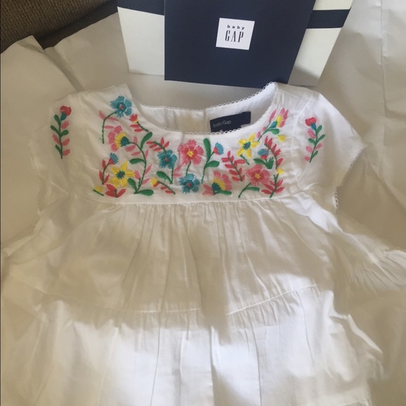 NWT FLORAL BABY GAP DRESS