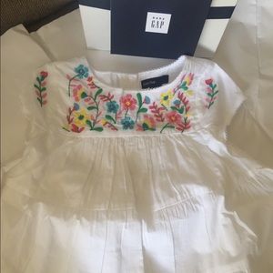 NWT FLORAL BABY GAP DRESS