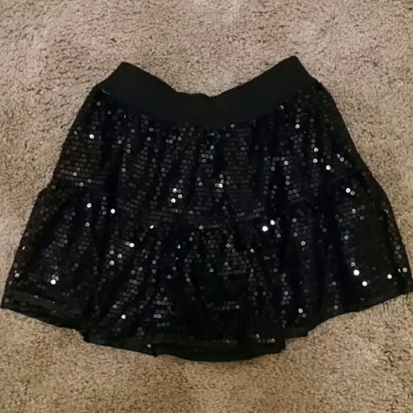 Black sequined skirt size M (size 8-10)