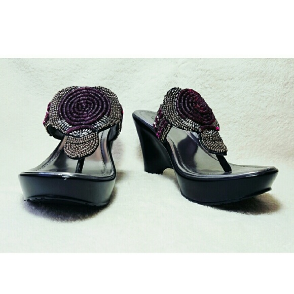 Carlos Santana Beaded Thong Sandal Platforms - Picture 2 of 2