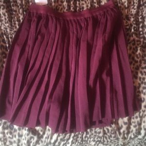 pleaded skirt
