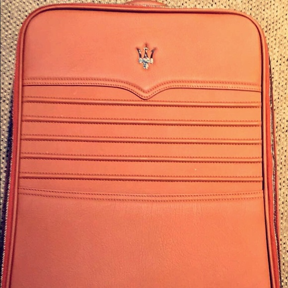 !!!HOST PICK!!! Maserati Quattroporte Luggage - Picture 3 of 8