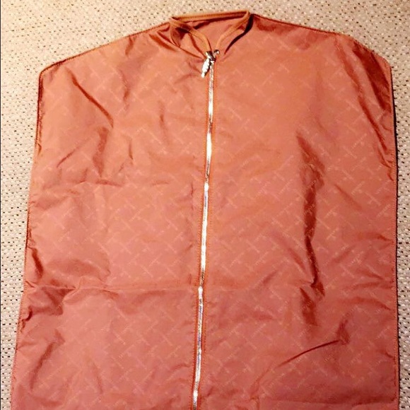 !!!HOST PICK!!! Maserati Quattroporte Luggage - Picture 5 of 8