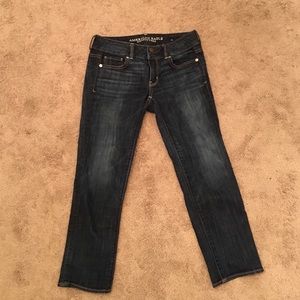 American Eagle dark wash Capris