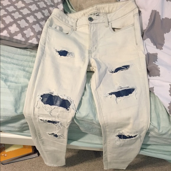 American Eagle distressed skinny high rise jeans