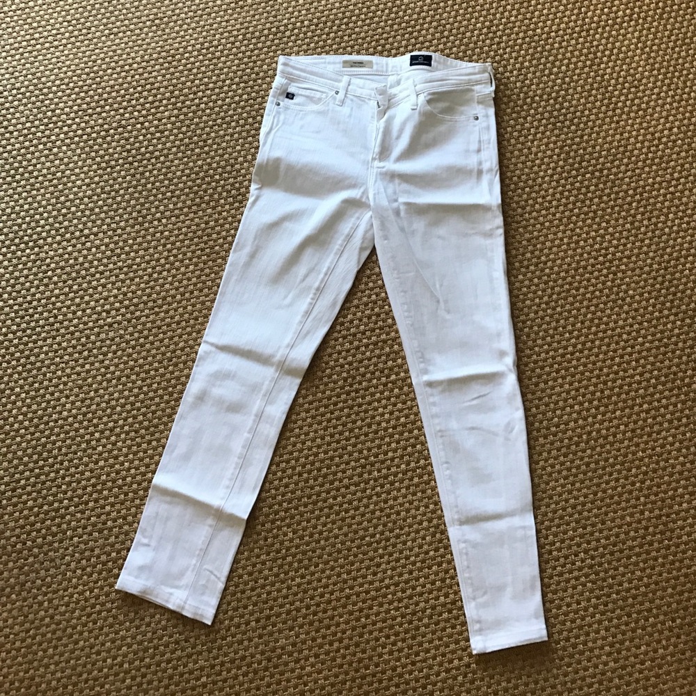 Brand new AG white skinny jeans. Size 26