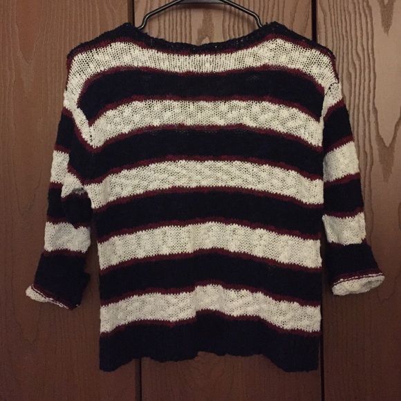 Forever 21 Sweater - Picture 2 of 2