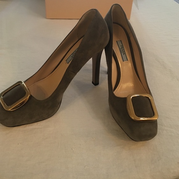 Prada pumps - Picture 3 of 6