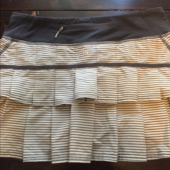 Lululemon pace setter skirt