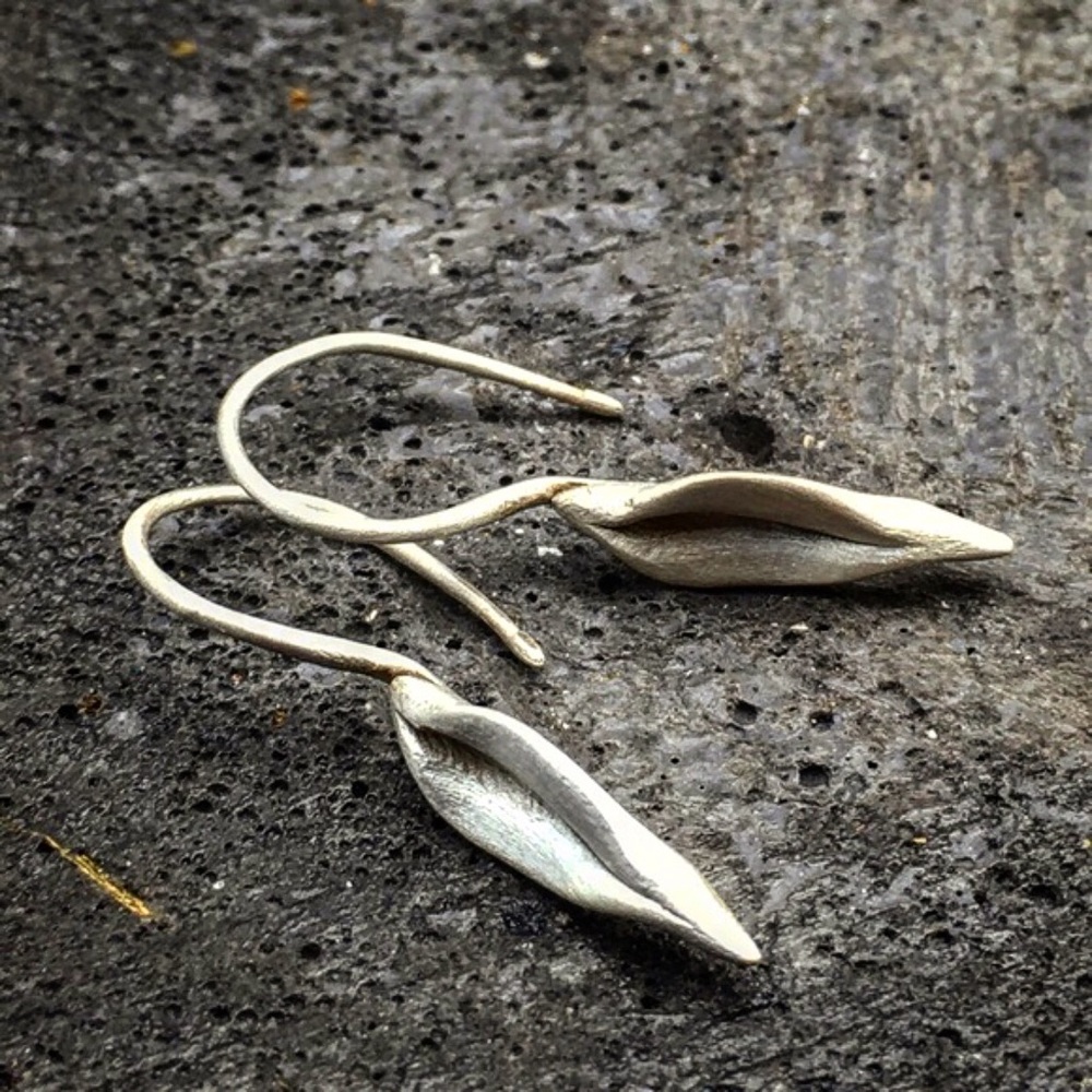 Matana Silver leaf earrings earrings - Picture 5 of 6