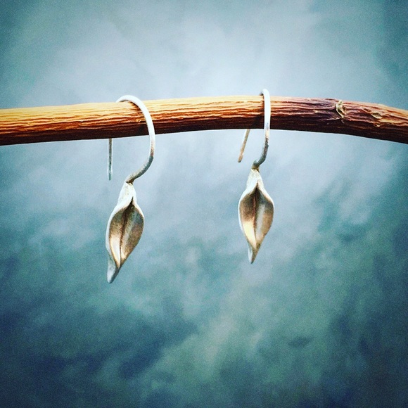 Matana Silver leaf earrings earrings - Picture 3 of 6