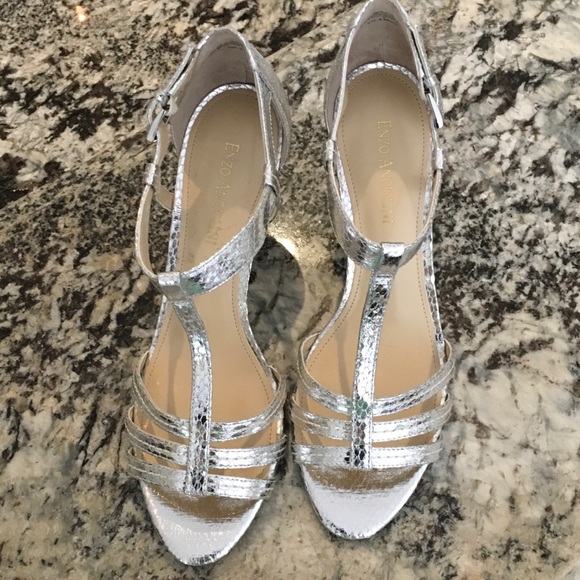 NIB!...Enzo Angiolini silver sandals - Picture 2 of 4