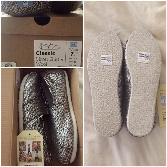 Toms Silver Sparkle Classic Slip Ons Shoes - Picture 4 of 4
