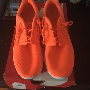 Nike Roshe One  Women's Size