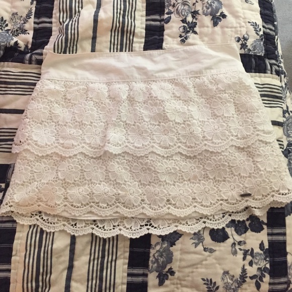 Skirt, worn, little discoloration inside