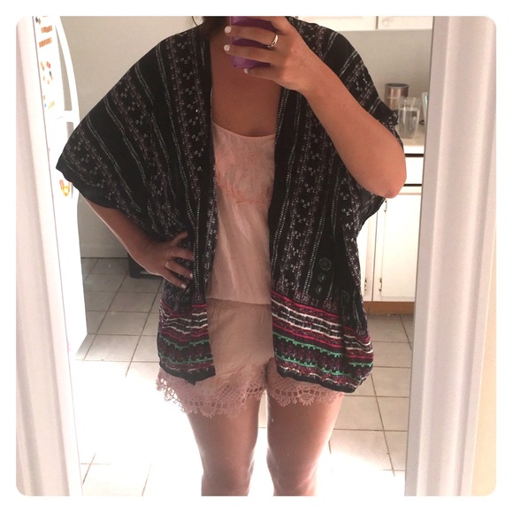 Patterned Black Kimono - Picture 1 of 3