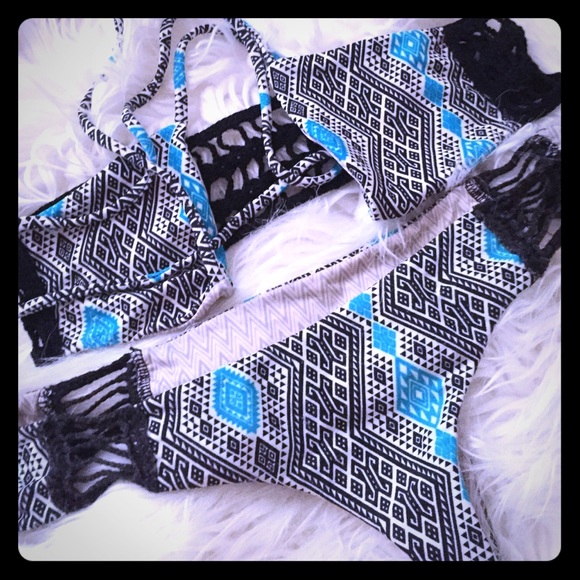 Acacia Thai top Only!