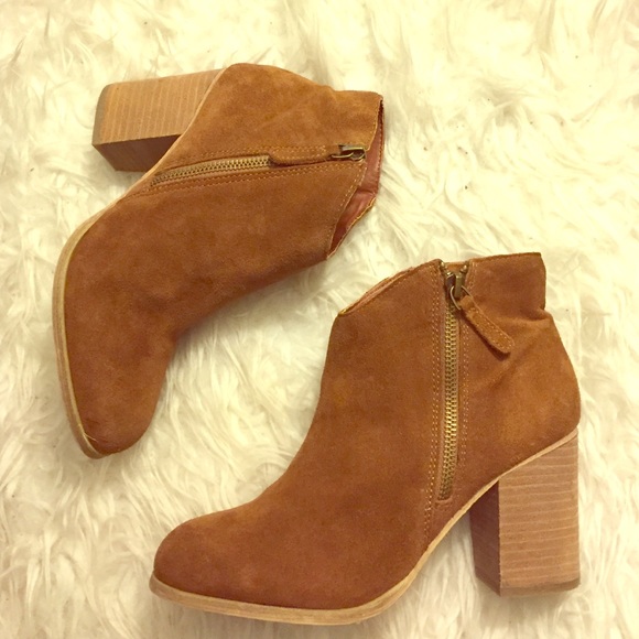 Brown suede heeled booties