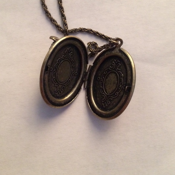 Owl earrings and necklace bundle! - Picture 2 of 3