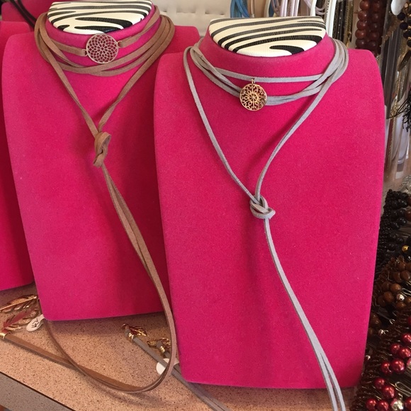 Wrap choker necklace