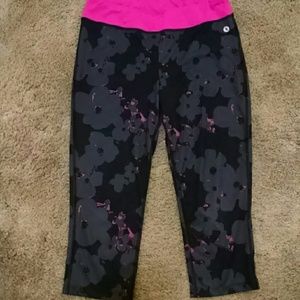Girls Capri Leggings size XL (16)