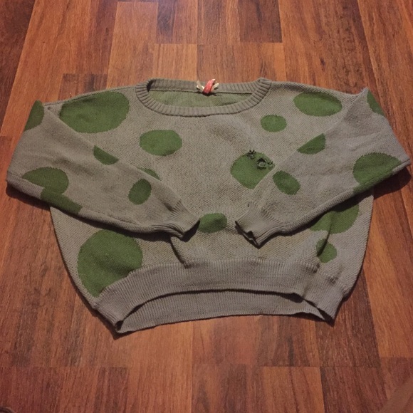 Cropped sweater