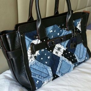 Pre-owned Authentic Coach purse