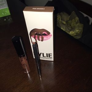 Kylie matte lip kit
