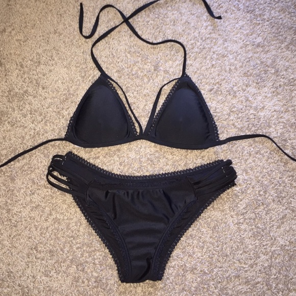 Black Bikini
