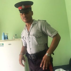 Meet your Posher, Yancee