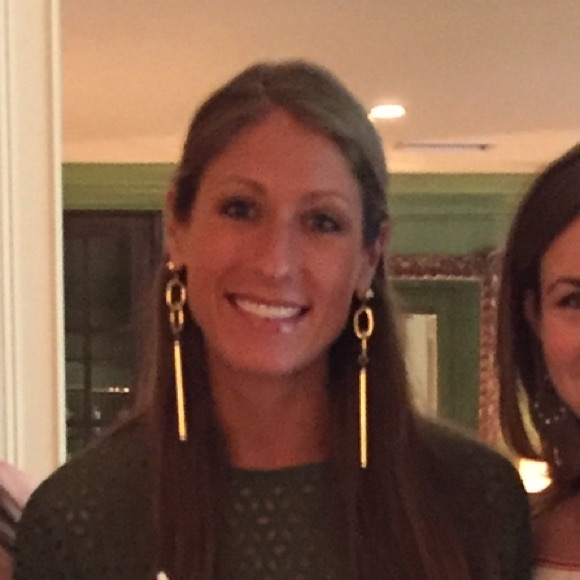 Meet your Posher, Caroline