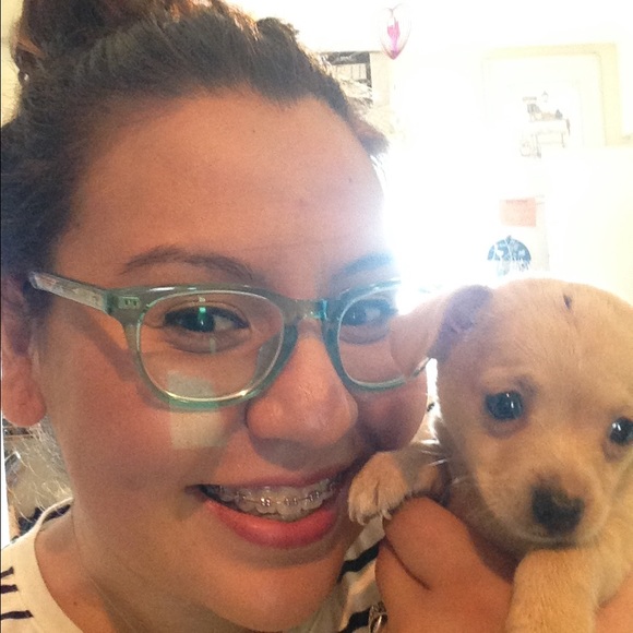Meet your Posher, Cristina - Picture 1 of 1