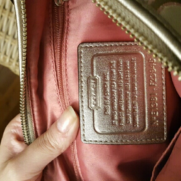 Authentic Coach purse - Picture 3 of 4