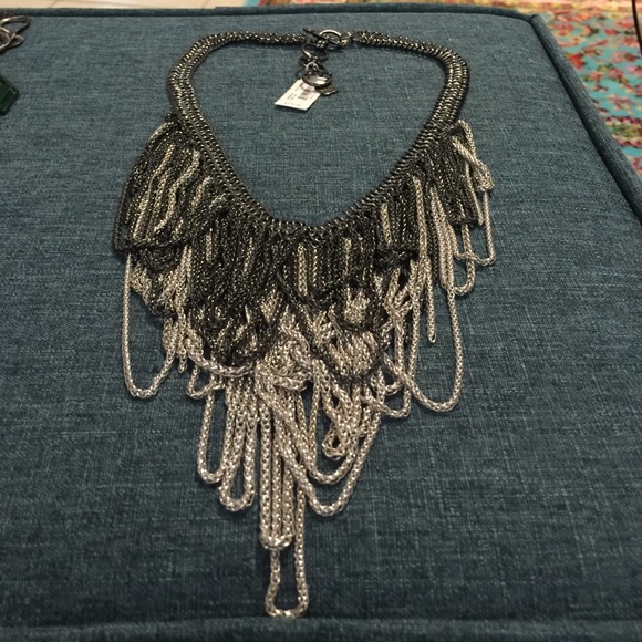 Kendra Scott statement necklace - Picture 2 of 3